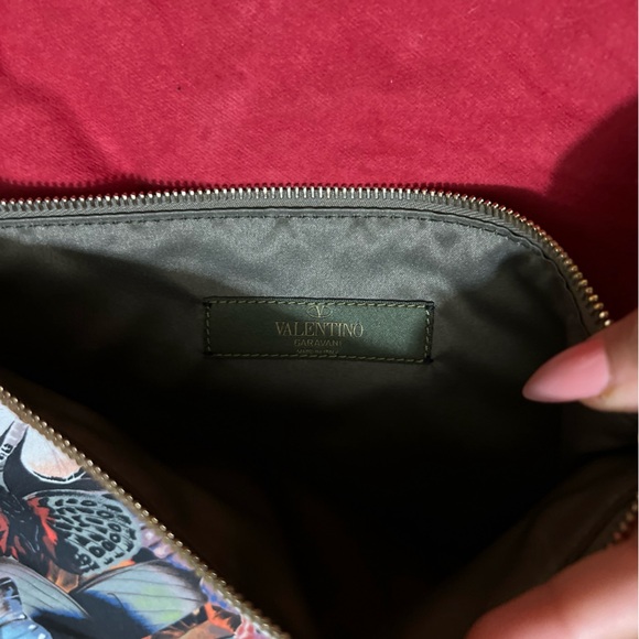 Authentic Valentino 3-D butterfly clutch - Picture 2 of 3